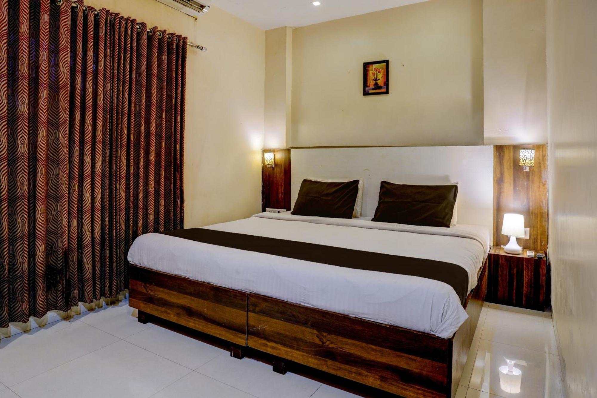 Hotel O Aishwarya Service Apartment นาวีมุมไบ ภายนอก รูปภาพ