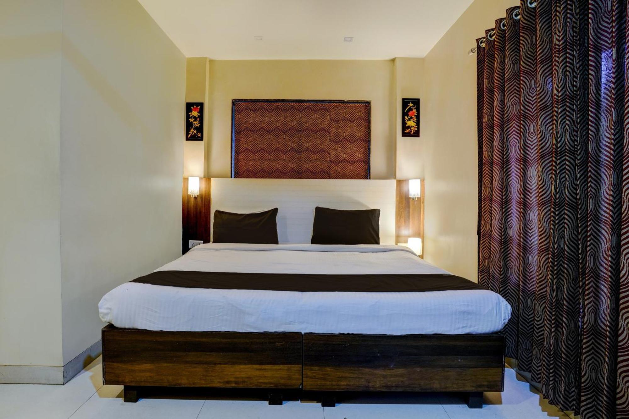 Hotel O Aishwarya Service Apartment นาวีมุมไบ ภายนอก รูปภาพ